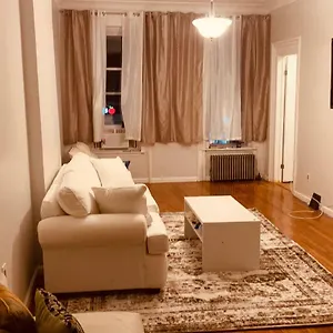 Apartment 2 Bedroom Classy Brooklyn Apt-10 Mins From Barclays Center!